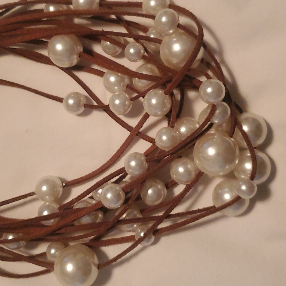 multi-strand pearl necklace - Picture 2 of 4